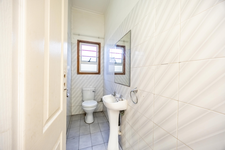 6 Bedroom Property for Sale in Quigney Eastern Cape